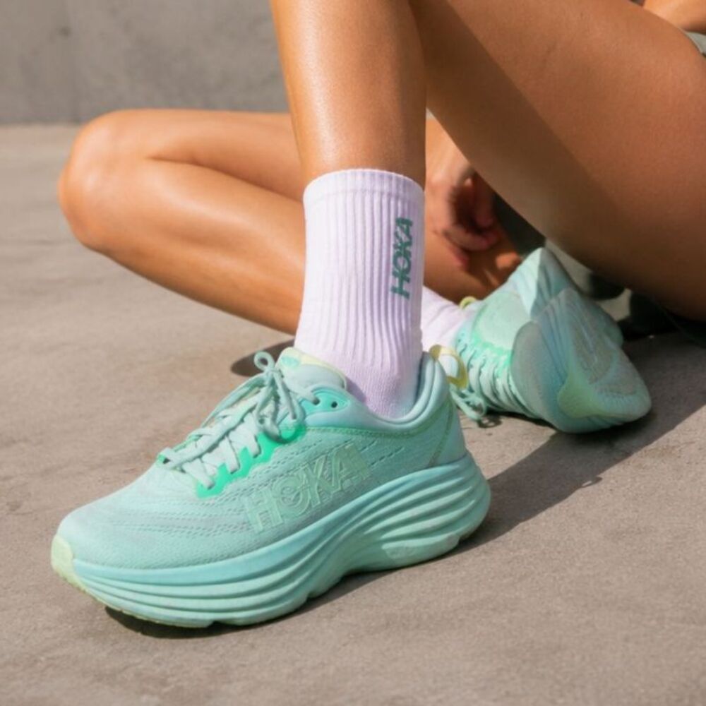 HOKA ONE ONE Green Bondi 8 Sneakers Running Gym Yoga Shoes   Women's Size 8.5